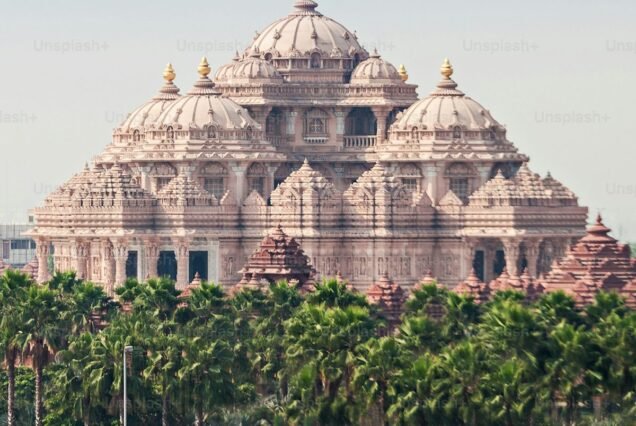 Hanuman Garhi Temple Ayodhya in Varanasi Prayagraj Ayodhya Tour Package